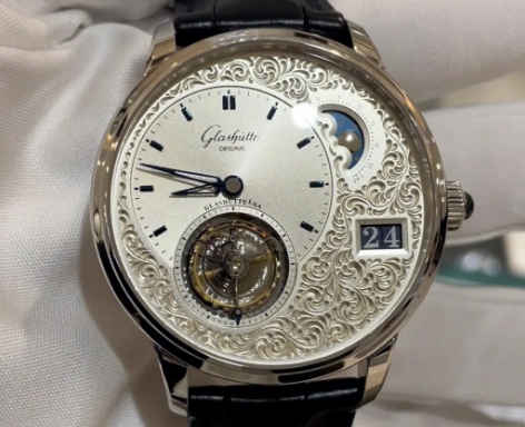 <b>格拉苏蒂手表表壳生锈是为什么？（表壳生锈故障原</b>